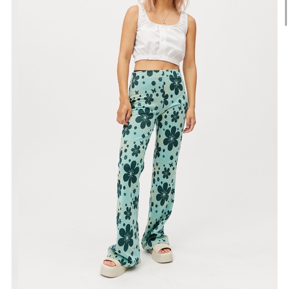 Urban Outfitters Pants - urban outfitters blue floral print bryn pull-on flare pant